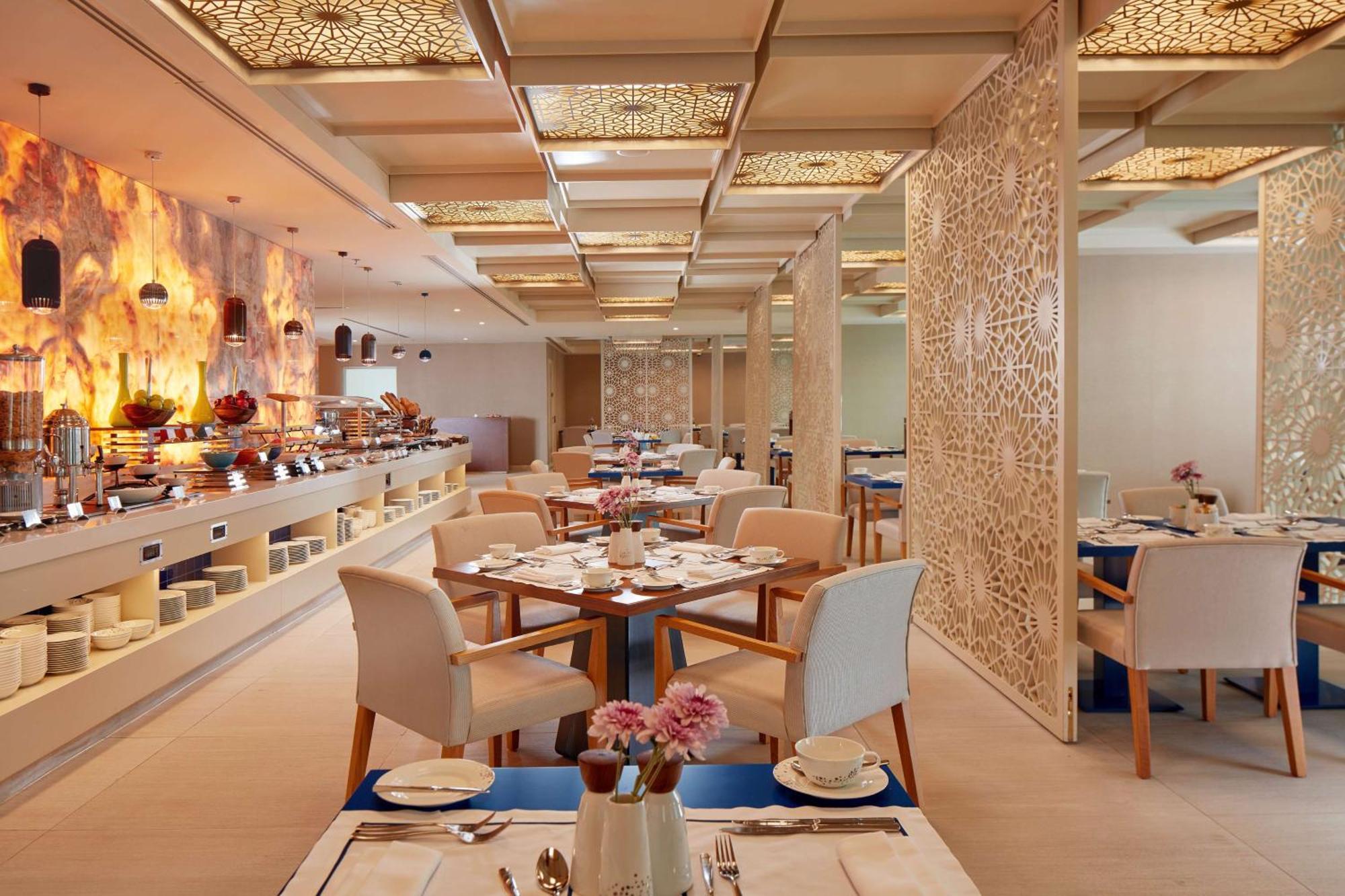 Tilal Jabal Al Kabah Hotel Mecca Exterior foto The restaurant at the hotel